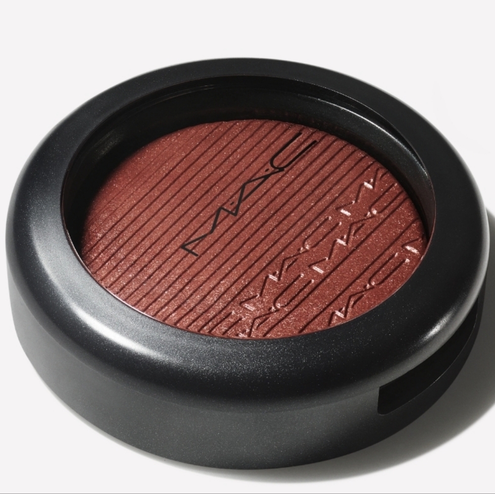 MAC Hard To Get Extra Dimension Blush - Picture 2 of 9